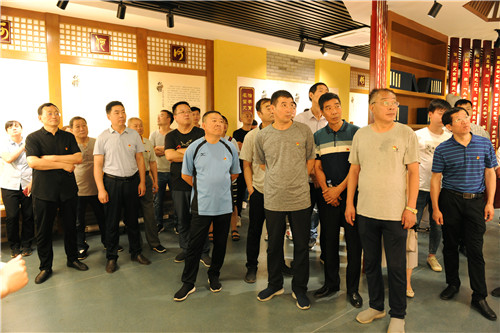 DSC_3709-1.jpg DSC_3709-1.jpg