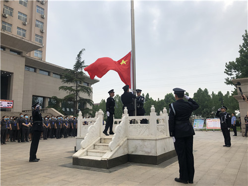 升旗儀式.jpg 升旗儀式.jpg