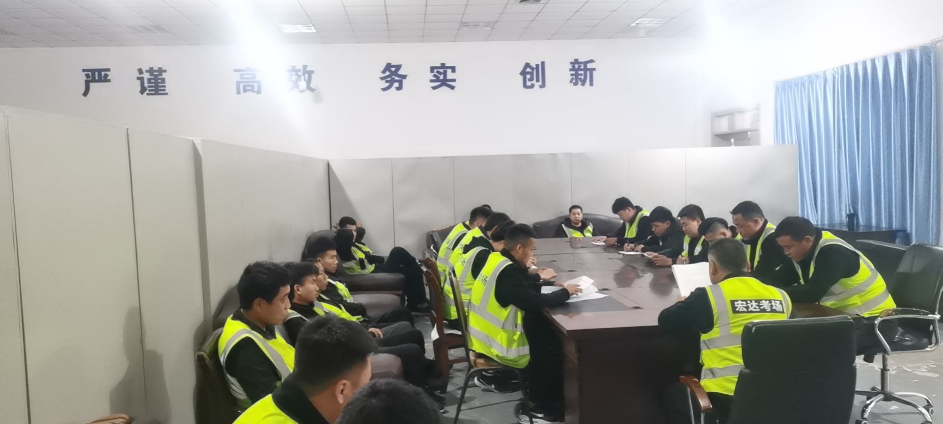 圖片2.jpg 圖片2.jpg