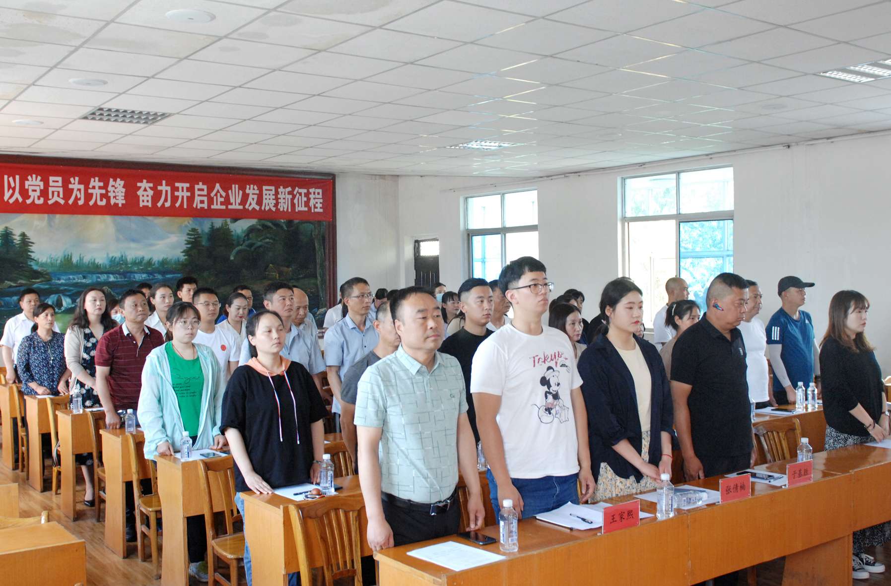 DSC_0221-1.jpg DSC_0221-1.jpg